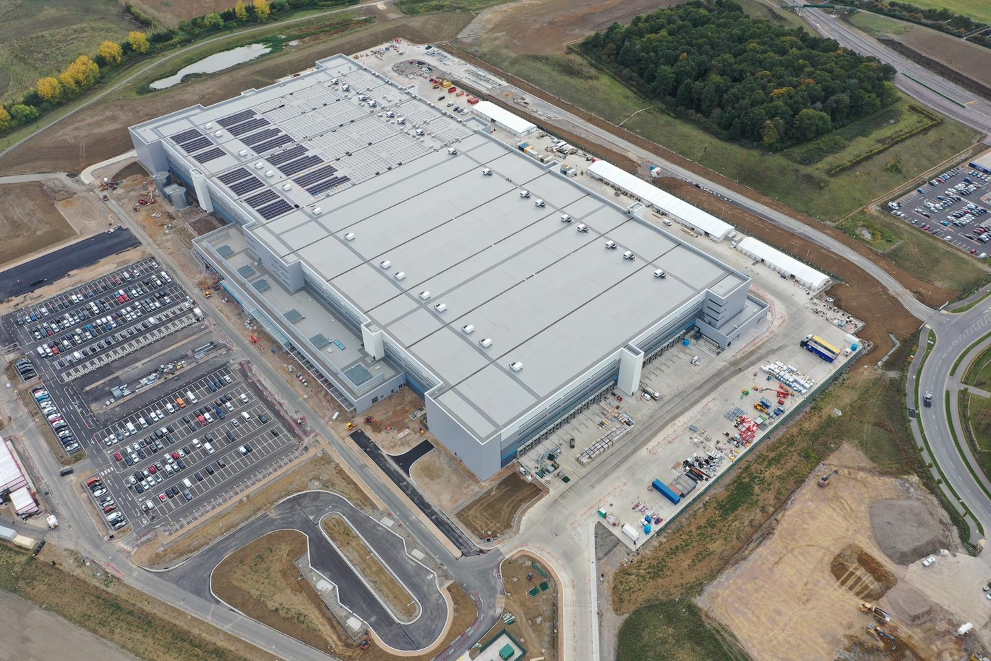 Aerial view of the Amazon Northampton site with rooftop solar
